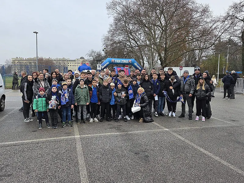 Škola nogometa na utakmici Dinamo-Hajduk!